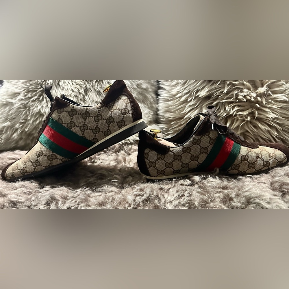 Authentic Men’s GUCCI SUPREME US Size 10 D ( no box shoe trees not included).
